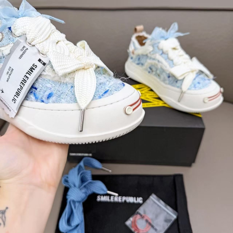 Smilerepublic Canvas Shoes